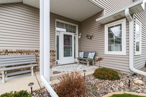 7042 Dupre Rd, Lino Lakes, MN 55038-7035