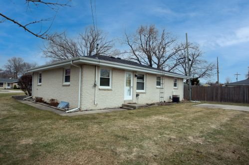 8029 18 Ave, Kenosha WI 53143-1631 exterior