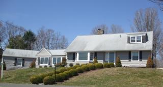 27 Arrowhead Rd, Brookfield Center, CT 06804-1533