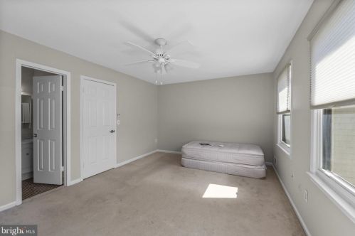 506 Sturbridge Ct, Flemington NJ  08822-2020 exterior