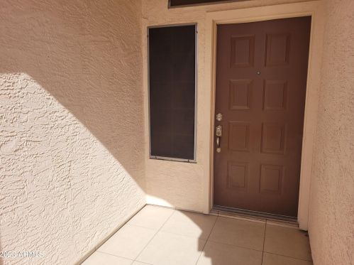 6040 Desert Cove Ave, Glendale AZ  85304-3736 exterior