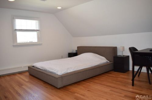 14 Hilltop Blvd, East Brunswick NJ  08816-2832 exterior