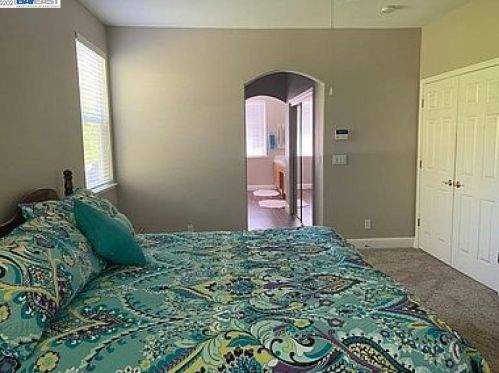 6521 Young Oak Ct, Citrus Heights CA  95662-6007 exterior