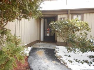 592 Heritage Vlg, Southbury, CT 06488-5427