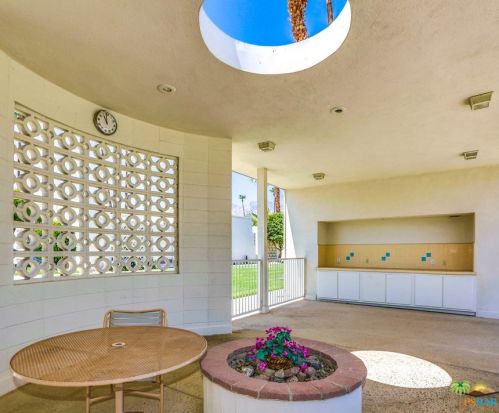 1840 Sandcliff Rd, Palm Springs CA  92264-4844 exterior