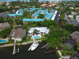 5827 Riegels Harbor Rd, Sarasota, FL 34242-1779
