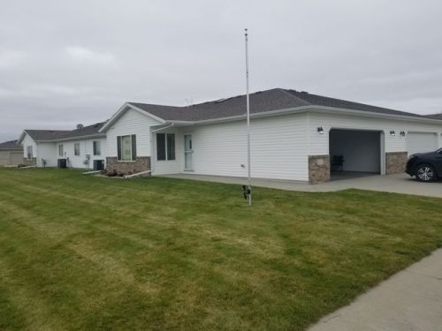611 2nd St, Dilworth, MN 56529-1142