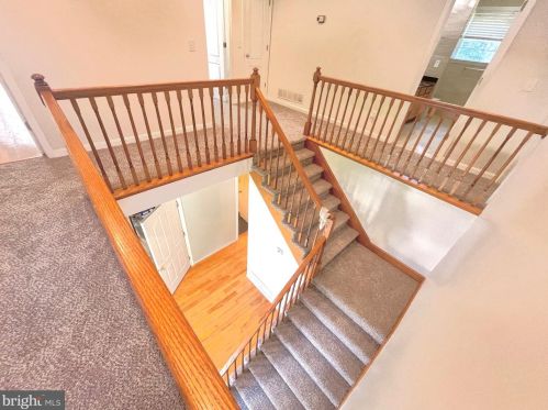 32 Pin Oak Dr, Dover DE  19904-2373 exterior