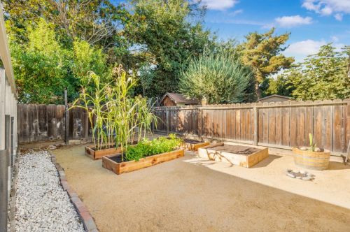 1560 Cienega Rd, Hollister CA  95023-5510 exterior