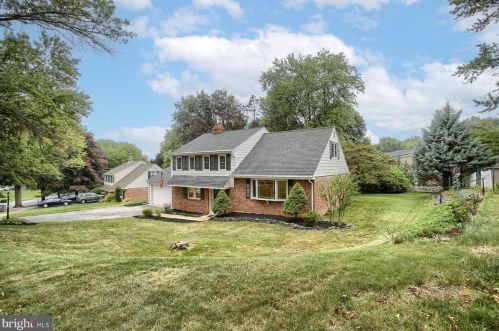 403 Allendale Way, Camp Hill, PA 17011-8407