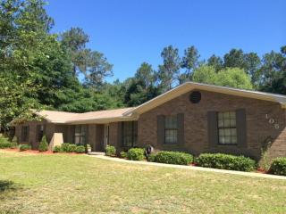 105 Wheeler Pl, Crestview, FL 32539-7036