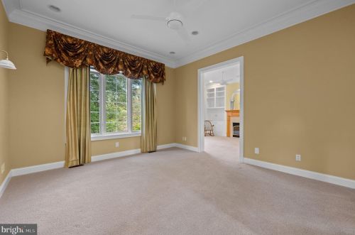 100 Deer Vly Ln, Wilmington DE  19807-1912 exterior