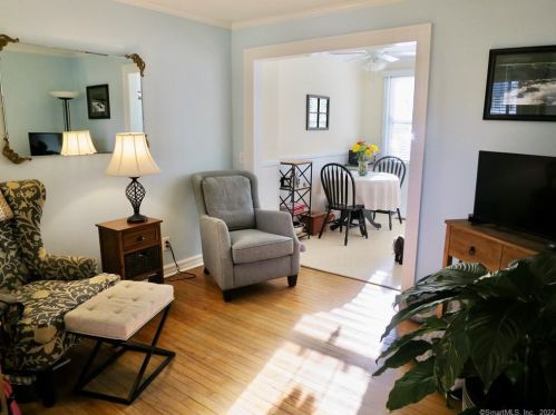108 Sylvan Knoll Rd, Stamford, CT 06902-5314