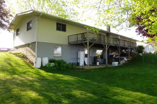 1309 Debra St, Ellsworth, WI 54011-9044