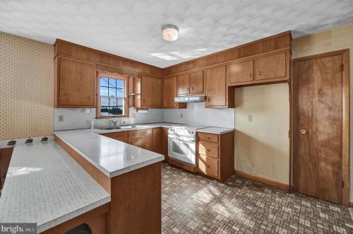 736 Prospect Ave, Lees Cross Roads PA  17257-8909 exterior