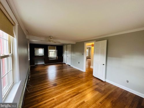 201 Sharpless Dr, Wilmington DE  19803-2507 exterior