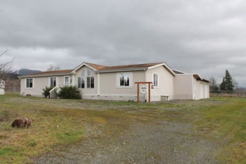 28005 59th Ave, Bryant, WA 98223-8651