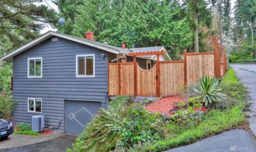 18812 15 Ave, Seattle WA  98155-2352 exterior