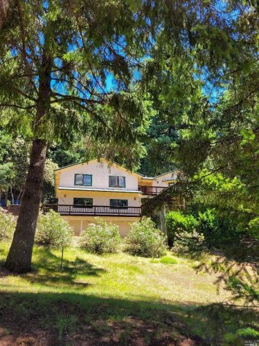 27421 Ridge Rd, Willits CA  95490-8985 exterior