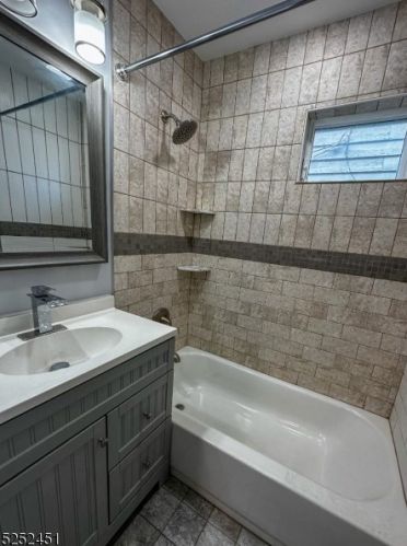 1029 Chandler Ave, Roselle NJ  07203-2746 exterior