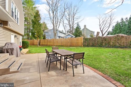 816 Anne St, Leesburg VA  20175-3426 exterior