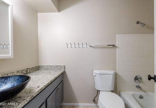 2209 Everett Dr, Phoenix AZ  85022-4109 exterior