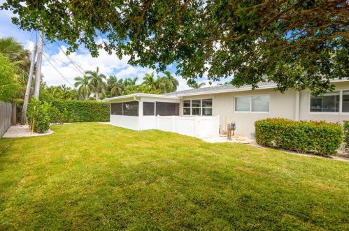 500 Captains Rd, West Palm Beach FL  33408-4810 exterior
