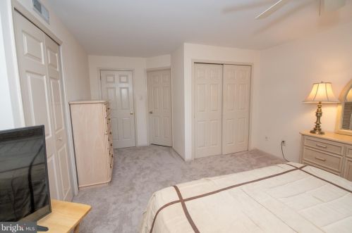 344 Independence Dr, Southampton PA  18966-2729 exterior