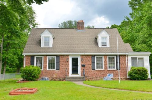 158 Cooke St, Plainville CT  06062-1804 exterior
