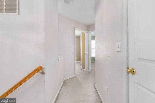 1260 Corbett Pl, Woodbridge VA  22191-1045 exterior