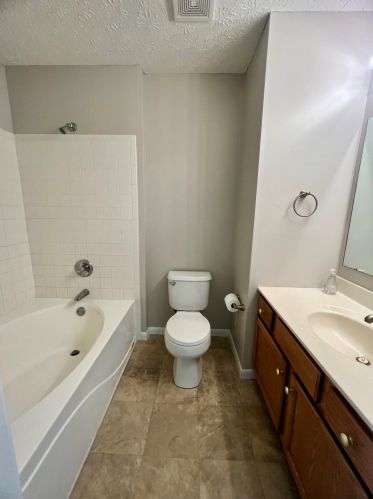 950 Oakmont Ct, Hamilton KY  41091-7723 exterior