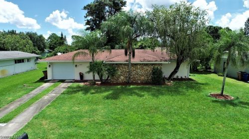 327 Allenwood Ave, Lehigh Acres, FL 33936-4801