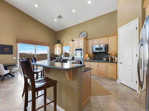 57 Volta Del Tintori St, Lake Elsinore CA  92532-0143 exterior