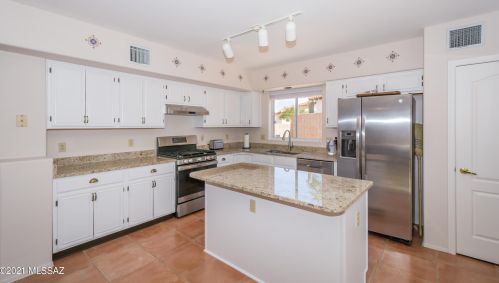 508 Wagon Bluff Dr, Tucson, AZ 85704-6958