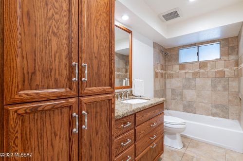 1348 Avenida Conalea, Tucson AZ 85748-7716 exterior