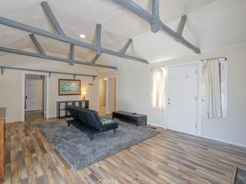 1366 Linnet Rd, Wrightwood, CA