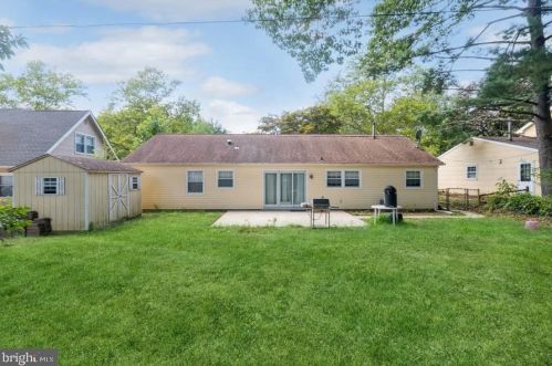 28 Essex Ln, Willingboro NJ  08046-2243 exterior