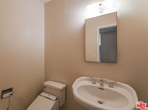 2057 242 St, Lomita CA  90717-1115 exterior