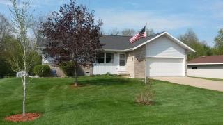 350 King Olav Ln, Iola, WI 54945-8512