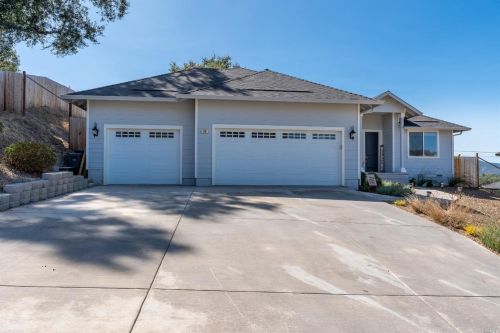 530 Tehuacan Rd, Ukiah, CA 95482-4196
