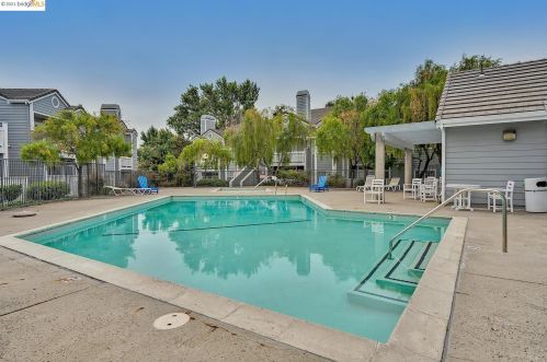 308 Dursey Dr, Pinole CA  94564-2665 exterior