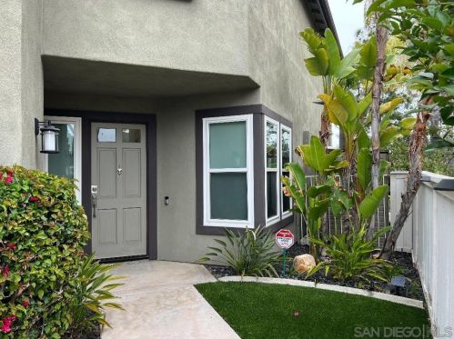 11950 Brewster Ct, San Diego, CA 92128-4317