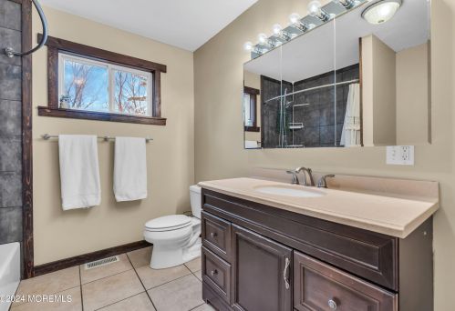 13 Parkhill St, Jackson Twp NJ  08527-3737 exterior