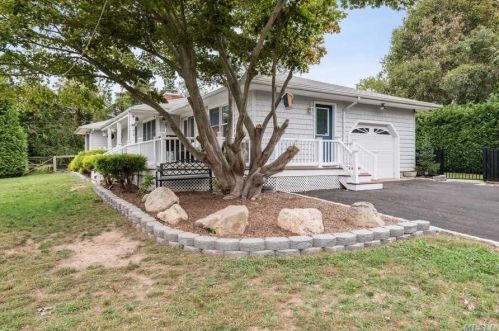 350 Osprey Nest Rd, Greenport, NY 11944-2528