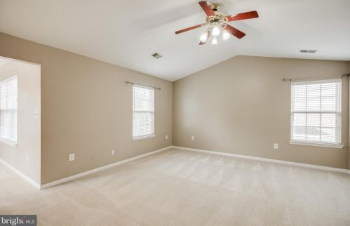 6249 Oakland Dr, Woodbridge VA  22193-7017 exterior