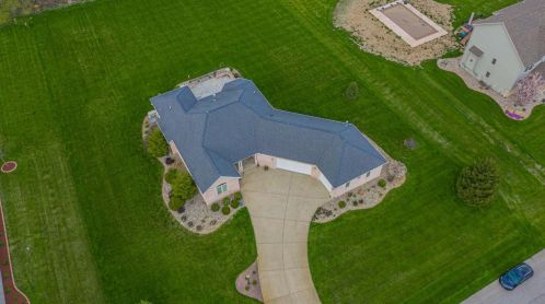 447 Tortoise Dr, Valpo, IN 46383-7707