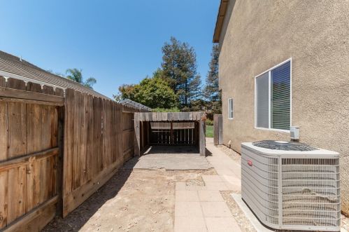 4533 Visions Dr, Turlock CA  95382-8332 exterior