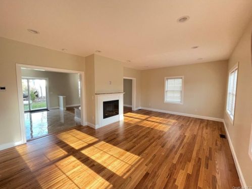 3 Stratford Rd, New Rochelle NY  10804-2519 exterior