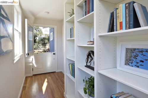 4215 Glen Ave, Oakland CA  94611-4349 exterior