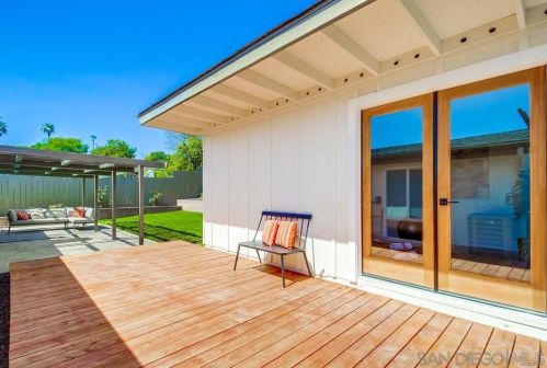 3451 Lockwood Dr, San Diego CA  92123-2619 exterior